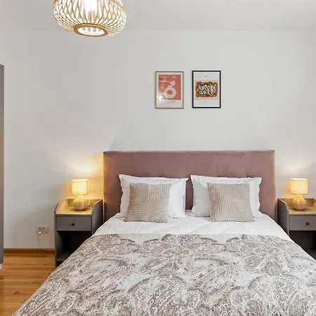 בוקרשט Herman Park View Cozy Apartment מראה חיצוני תמונה