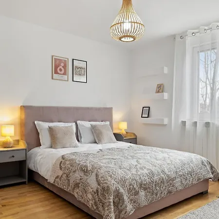 בוקרשט Herman Park View Cozy Apartment מראה חיצוני תמונה
