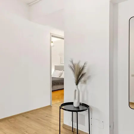 בוקרשט Herman Park View Cozy Apartment מראה חיצוני תמונה
